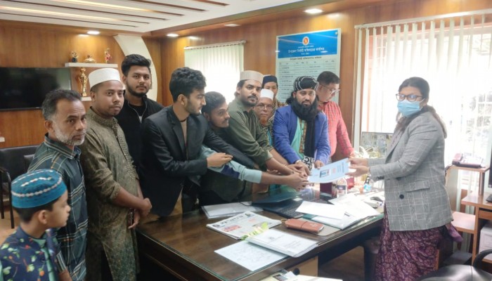 কুমিল্লা-২ আসনে সুন্নি জোটের মনোনয়ন সংগ্রহ করলেন মুফতী আব্দুস সালাম বিপ্লবী