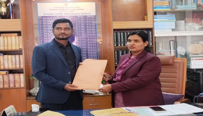 কুমিল্লা-১ আসনে এবি পার্টির মনোনীত প্রার্থী সফিউল বাসারের মনোনয়নপত্র সংগ্রহ