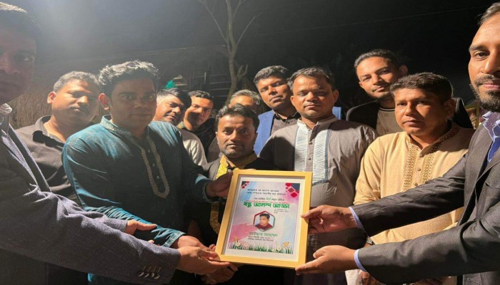 তিতাসে বন্ধু আনন্দ আড্ডায় অনুষ্ঠিত হলো সতীর্থ সম্মিলন" তিতাসে বন্ধু আনন্দ আড্ডায় অনুষ্ঠিত হলো সতীর্থ সম্মিলন"