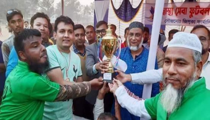 ঠাকুরগাঁওয়ে স্বাস্থ্যসেবা ফুটবল লীগের" ফাইনাল ও পুরস্কার বিতরণ অনুষ্ঠিত ঠাকুরগাঁওয়ে স্বাস্থ্যসেবা ফুটবল লীগের" ফাইনাল ও পুরস্কার বিতরণ অনুষ্ঠিত