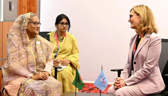 তিন সংস্থার প্রধানের সঙ্গে প্রধানমন্ত্রীর বৈঠক তিন সংস্থার প্রধানের সঙ্গে প্রধানমন্ত্রীর বৈঠক