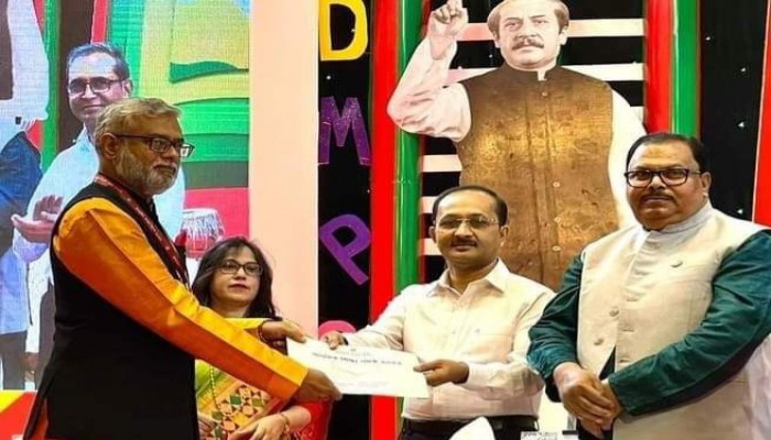 সেরা চেয়ারম্যানের পদক পেলেন মোহাম্মদ আলী সেরা চেয়ারম্যানের পদক পেলেন মোহাম্মদ আলী