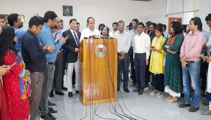 বিএনপিকে সংলাপের আমন্ত্রণ জানানো হয়নি: সিইসি বিএনপিকে সংলাপের আমন্ত্রণ জানানো হয়নি: সিইসি