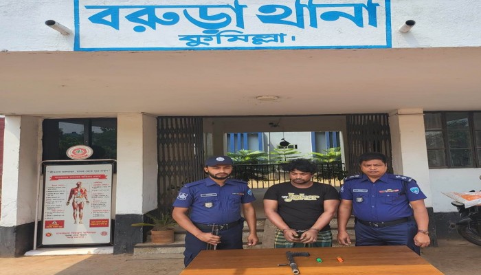 অস্ত্র-গুলিসহ মনির ডাকাত গ্রেপ্তার অস্ত্র-গুলিসহ মনির ডাকাত গ্রেপ্তার