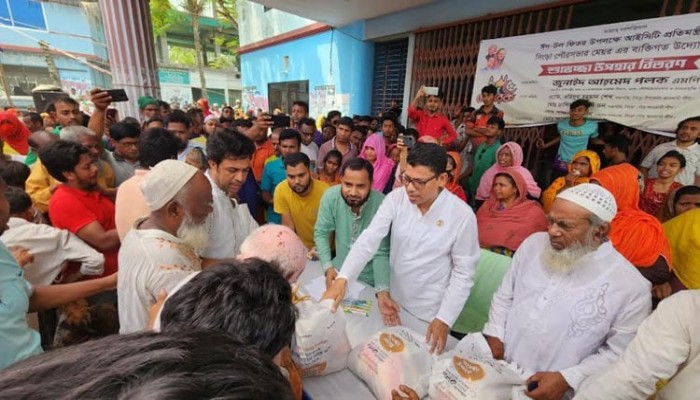 আওয়ামী লীগ সব সময় অসহায় মানুষের পাশে থাকে : পলক আওয়ামী লীগ সব সময় অসহায় মানুষের পাশে থাকে : পলক