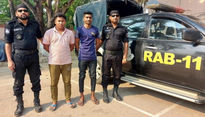 র্যাব-১১'র অভিযান ফেন্সিডিলসহ আটক ৪" র্যাব-১১'র অভিযান ফেন্সিডিলসহ আটক ৪"