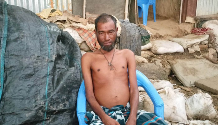 মুক্তিযোদ্ধাপুত্র কাজলের বাঁচার আকুতি মুক্তিযোদ্ধাপুত্র কাজলের বাঁচার আকুতি