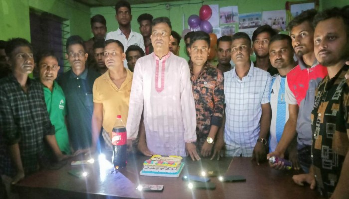 তাহিরপুরে যুবদল নেতা জিয়াউর রহমান আখঞ্জীর জন্মদিন পালন তাহিরপুরে যুবদল নেতা জিয়াউর রহমান আখঞ্জীর জন্মদিন পালন