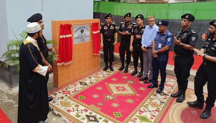 নির্বাচন নিয়ে যেকোনো চ্যালেঞ্জ মোকাবিলায় প্রস্তুত র্যাব: মহাপরিচালক নির্বাচন নিয়ে যেকোনো চ্যালেঞ্জ মোকাবিলায় প্রস্তুত র্যাব: মহাপরিচালক