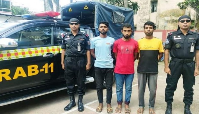 কুমিল্লায় আলোচিত শিশু রিহান হত্যায় গ্রেপ্তার ৩ কুমিল্লায় আলোচিত শিশু রিহান হত্যায় গ্রেপ্তার ৩