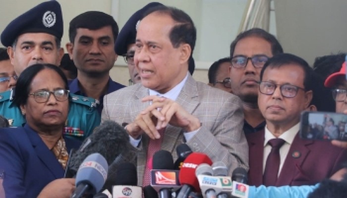 আচরণবিধি লঙ্ঘন করলে কঠোর আইনগত ব্যবস্থা নেয়া হবে : সিইসি আচরণবিধি লঙ্ঘন করলে কঠোর আইনগত ব্যবস্থা নেয়া হবে : সিইসি