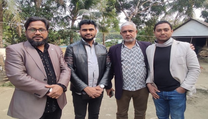 "কলিযুগ গ্রামে প্রিয়জনদের সাথে গল্প-আড্ডায় এক বিকেল" | প্রধান খবর "কলিযুগ গ্রামে প্রিয়জনদের সাথে গল্প-আড্ডায় এক বিকেল" | প্রধান খবর