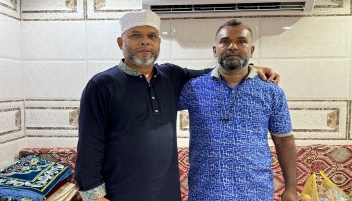 পবিত্র মক্কা নগরীতে মহিউদ্দিন শিকদারকে অভ্যর্থনা জানান বিশিষ্ট ব্যবসায়ী শরীফ পবিত্র মক্কা নগরীতে মহিউদ্দিন শিকদারকে অভ্যর্থনা জানান বিশিষ্ট ব্যবসায়ী শরীফ