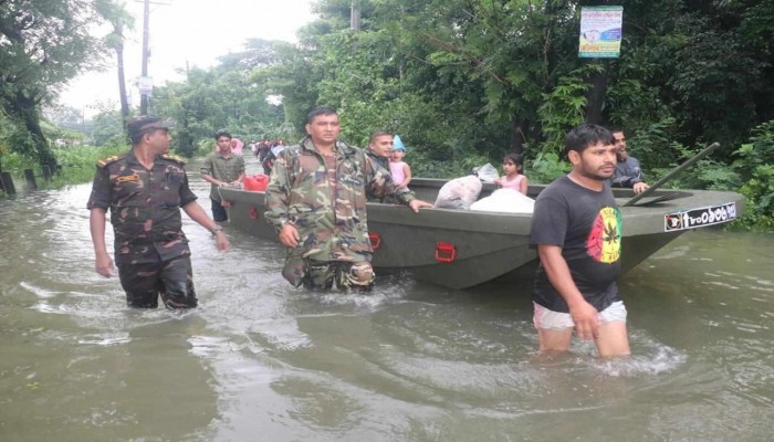 বন্যাদুর্গত তিন জেলায় সাড়ে ৯ হাজার মানুষ উদ্ধার করেছে কুমিল্লা সেনাবাহিনী | প্রধান খবর বন্যাদুর্গত তিন জেলায় সাড়ে ৯ হাজার মানুষ উদ্ধার করেছে কুমিল্লা সেনাবাহিনী | প্রধান খবর