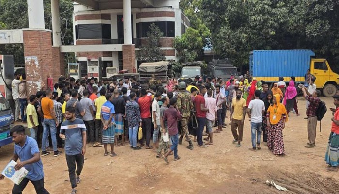 আশুলিয়ায় আরও অর্ধশতাধিক পোশাক কারখানা বন্ধ ঘোষণা আশুলিয়ায় আরও অর্ধশতাধিক পোশাক কারখানা বন্ধ ঘোষণা