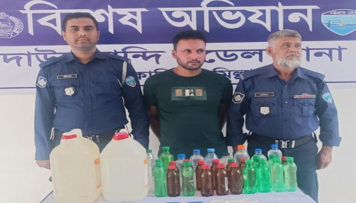 দাউদকান্দিতে ডাকাতি খুনসহ ২১ মামলার আসামী মামুনকে গ্রেফতার দাউদকান্দিতে ডাকাতি খুনসহ ২১ মামলার আসামী মামুনকে গ্রেফতার