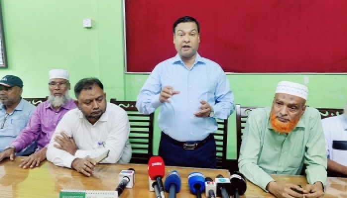নতজানু ও দলকানা সাংবাদিকতা ফ্যাসিবাদের উত্থান ঘটায়: কাদের গণি চৌধুরী নতজানু ও দলকানা সাংবাদিকতা ফ্যাসিবাদের উত্থান ঘটায়: কাদের গণি চৌধুরী