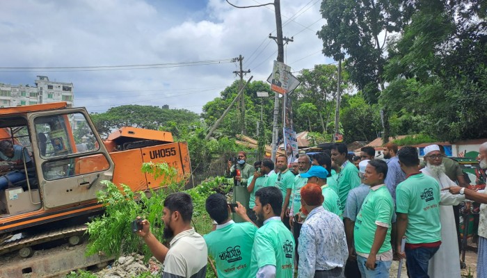দাউদকান্দিতে ধানসিঁড়ি সমাজ কল্যানের উদ্যোগে ময়লার ভাগাড় পরিচ্ছন্নতা অভিযান দাউদকান্দিতে ধানসিঁড়ি সমাজ কল্যানের উদ্যোগে ময়লার ভাগাড় পরিচ্ছন্নতা অভিযান