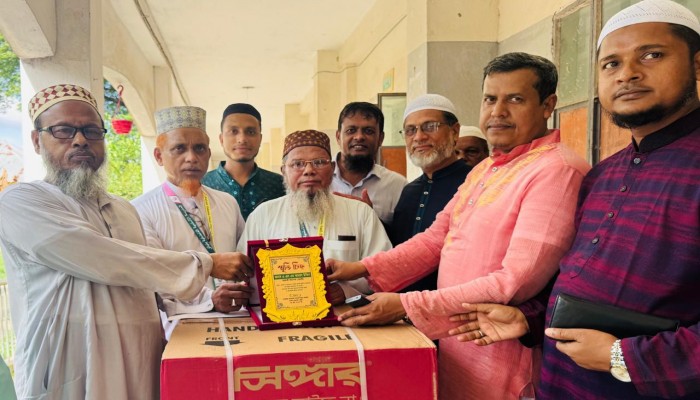 নৈয়াইর ইসলামিয়া ডিগ্রী মাদ্রাসার শিক্ষক কামাল উদ্দীনকে অবসর জনিত বিদায় সংবর্ধনা নৈয়াইর ইসলামিয়া ডিগ্রী মাদ্রাসার শিক্ষক কামাল উদ্দীনকে অবসর জনিত বিদায় সংবর্ধনা