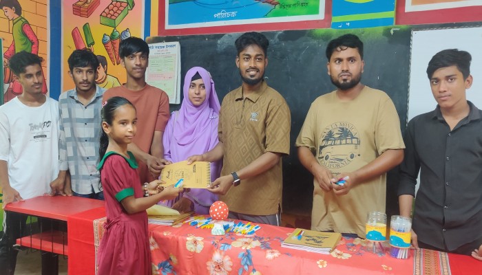 দাউদকান্দিতে ছাত্র অধিকার পরিষদের উদ্যোগে শিক্ষা উপকরন বিতরণ দাউদকান্দিতে ছাত্র অধিকার পরিষদের উদ্যোগে শিক্ষা উপকরন বিতরণ